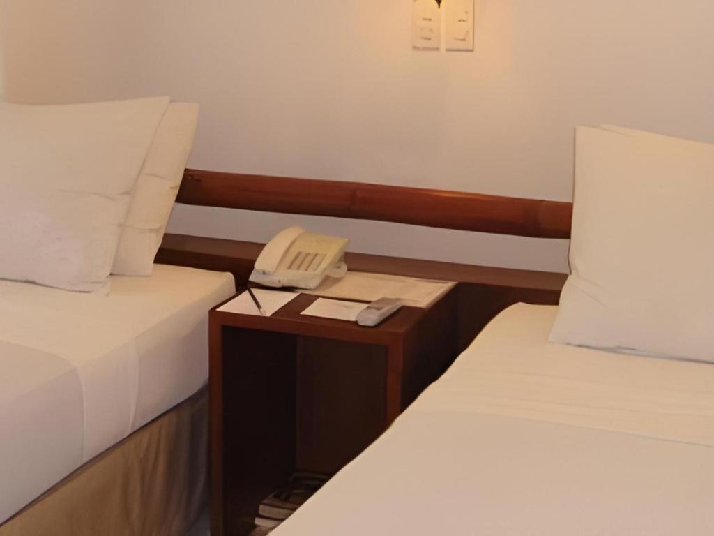 Soledad Suites Panglao Bagian luar foto