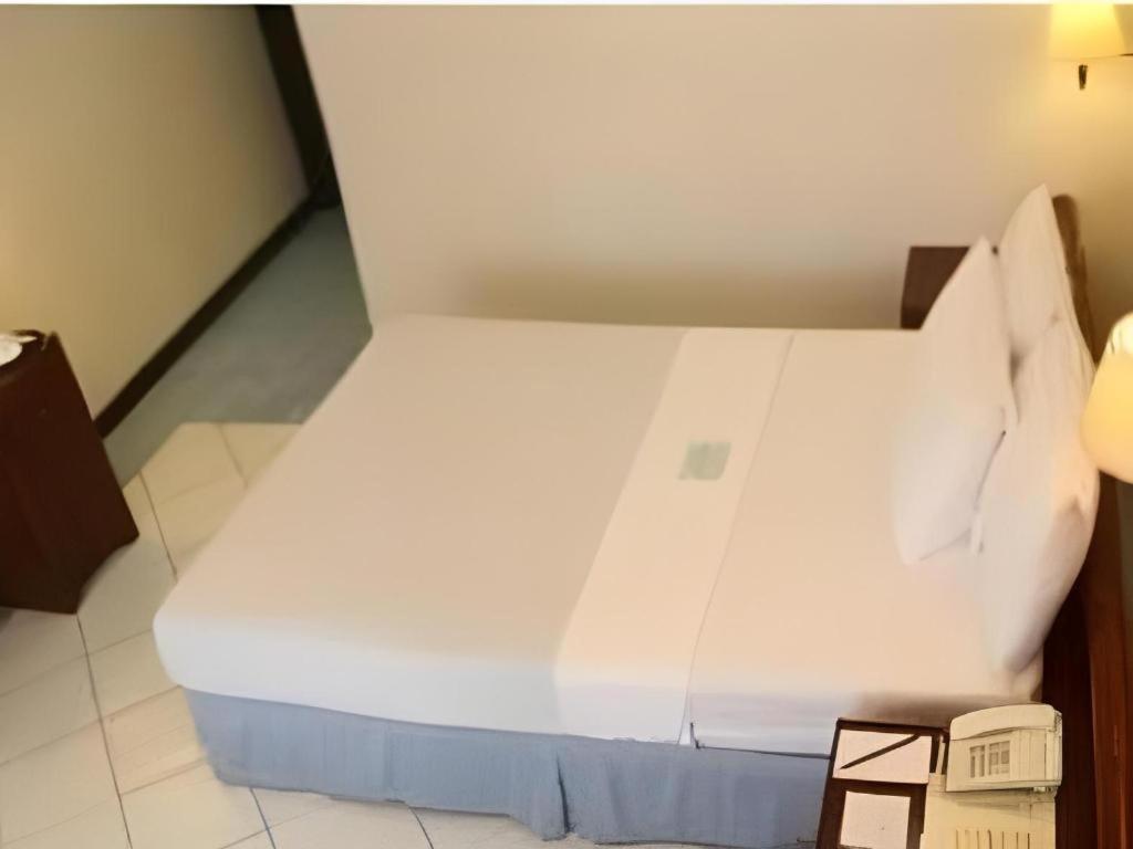 Soledad Suites Panglao Bagian luar foto