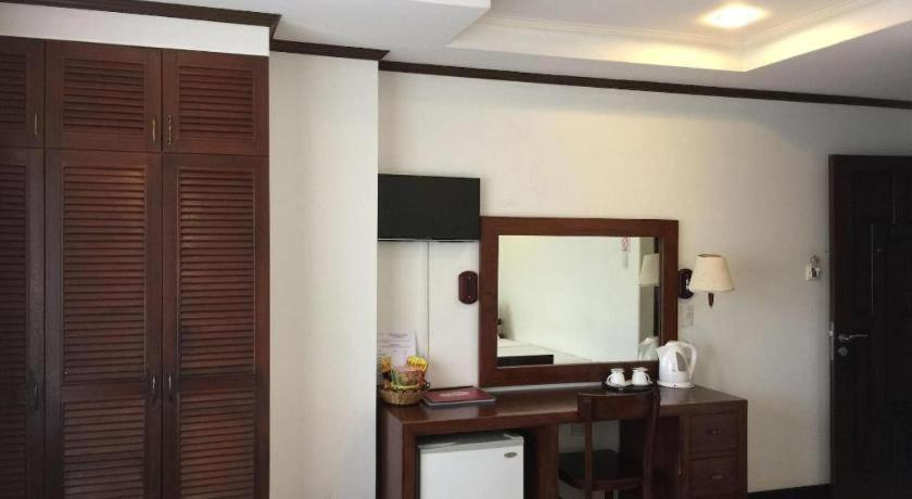 Soledad Suites Panglao Bagian luar foto