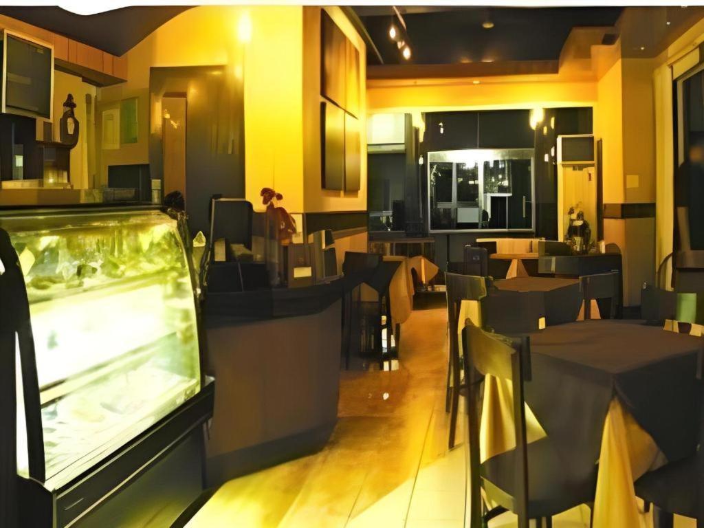 Soledad Suites Panglao Bagian luar foto