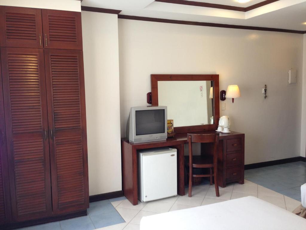Soledad Suites Panglao Bagian luar foto